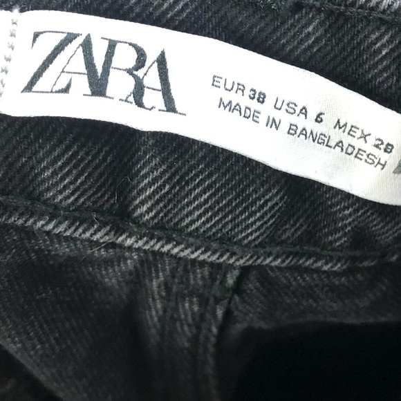 Zara Black High Rise Frayed Hem Straight Leg Jeans 6 - Picture 4 of 4